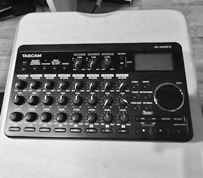 Tascam Portastudio DP-008ex